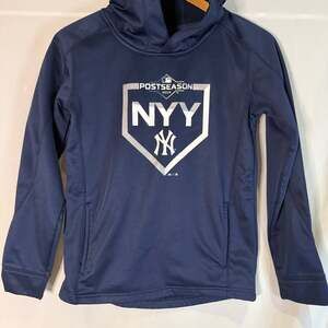 Majestic New York Yankees 2019 Post Season Fleece Pullover Hoodie Boys Kids M